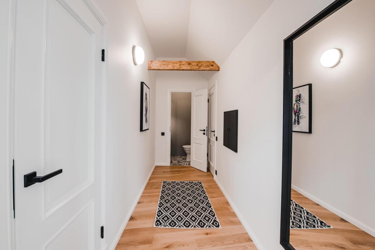 Big Design Apt - Sleeps 12 - Best Location 리가 외부 사진