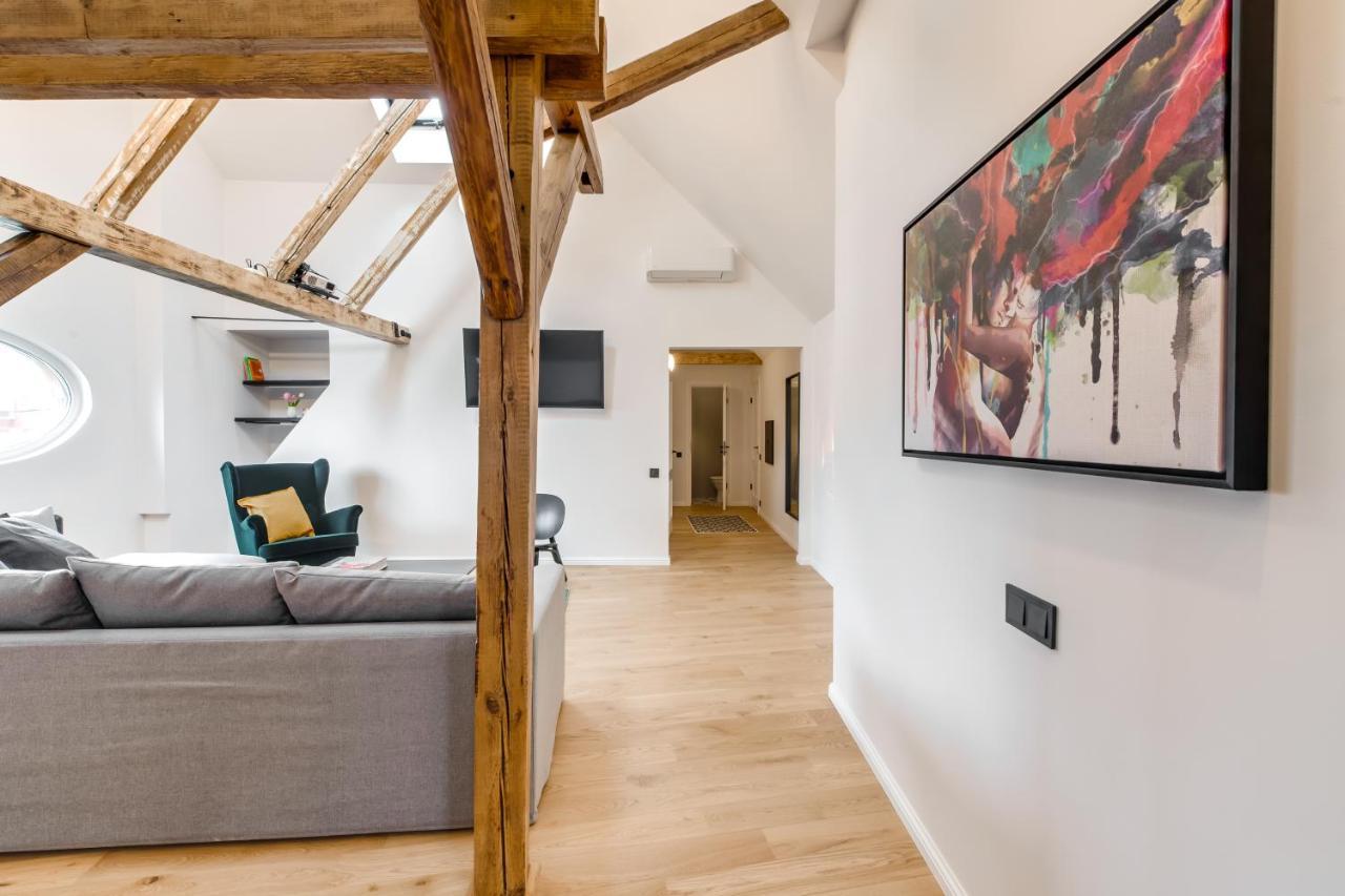 Big Design Apt - Sleeps 12 - Best Location 리가 외부 사진